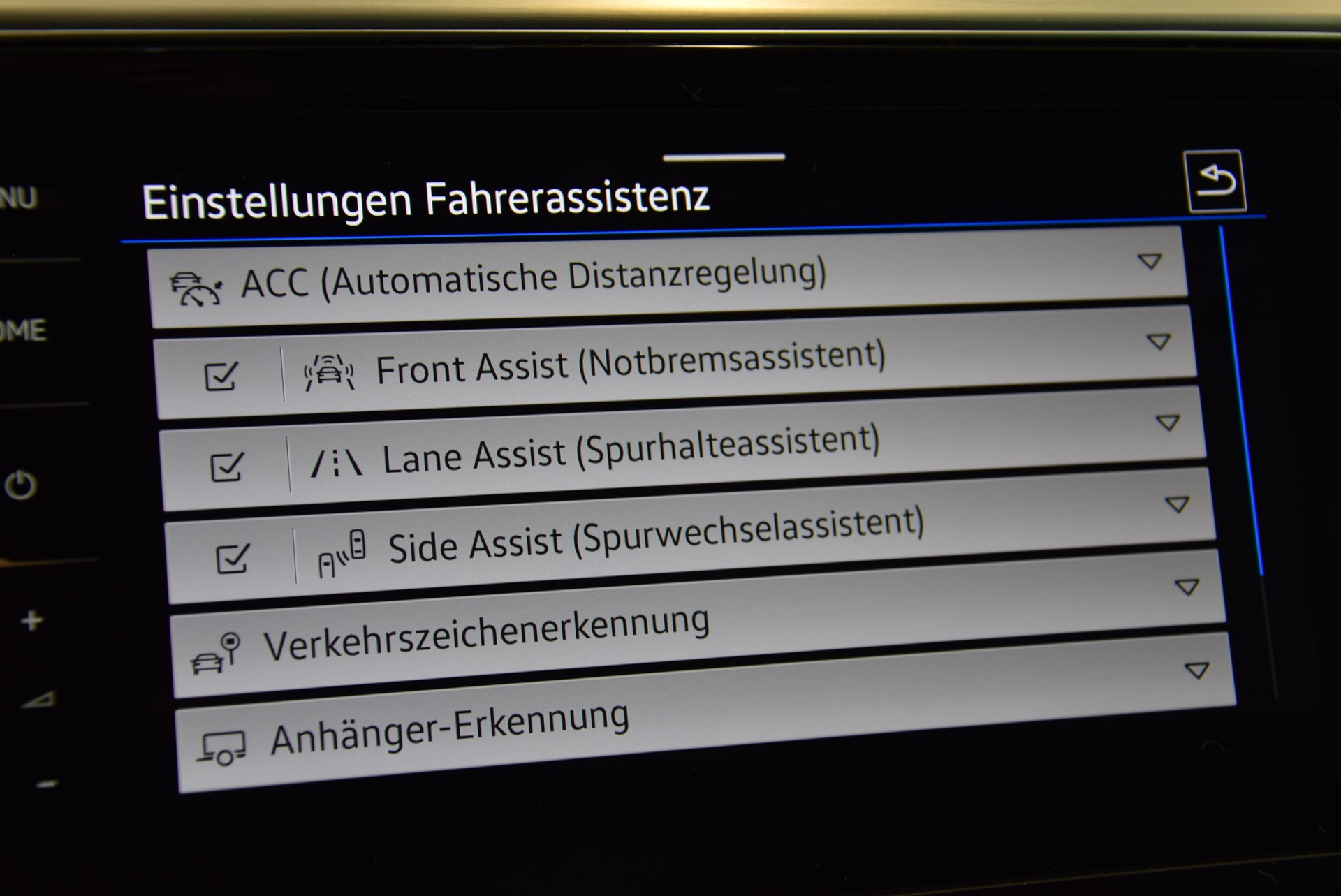 VW Passat 2.0 TDI BMT Elegance DSG-image-11