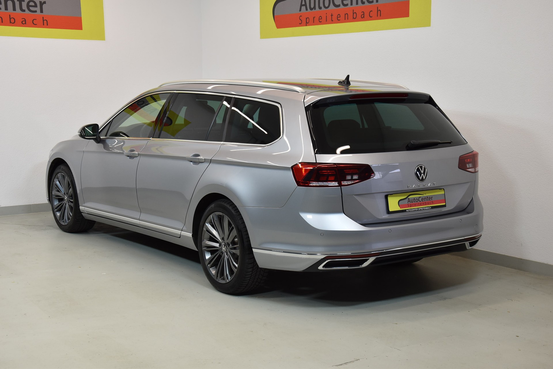 VW Passat 2.0 TDI BMT Elegance DSG-image-13