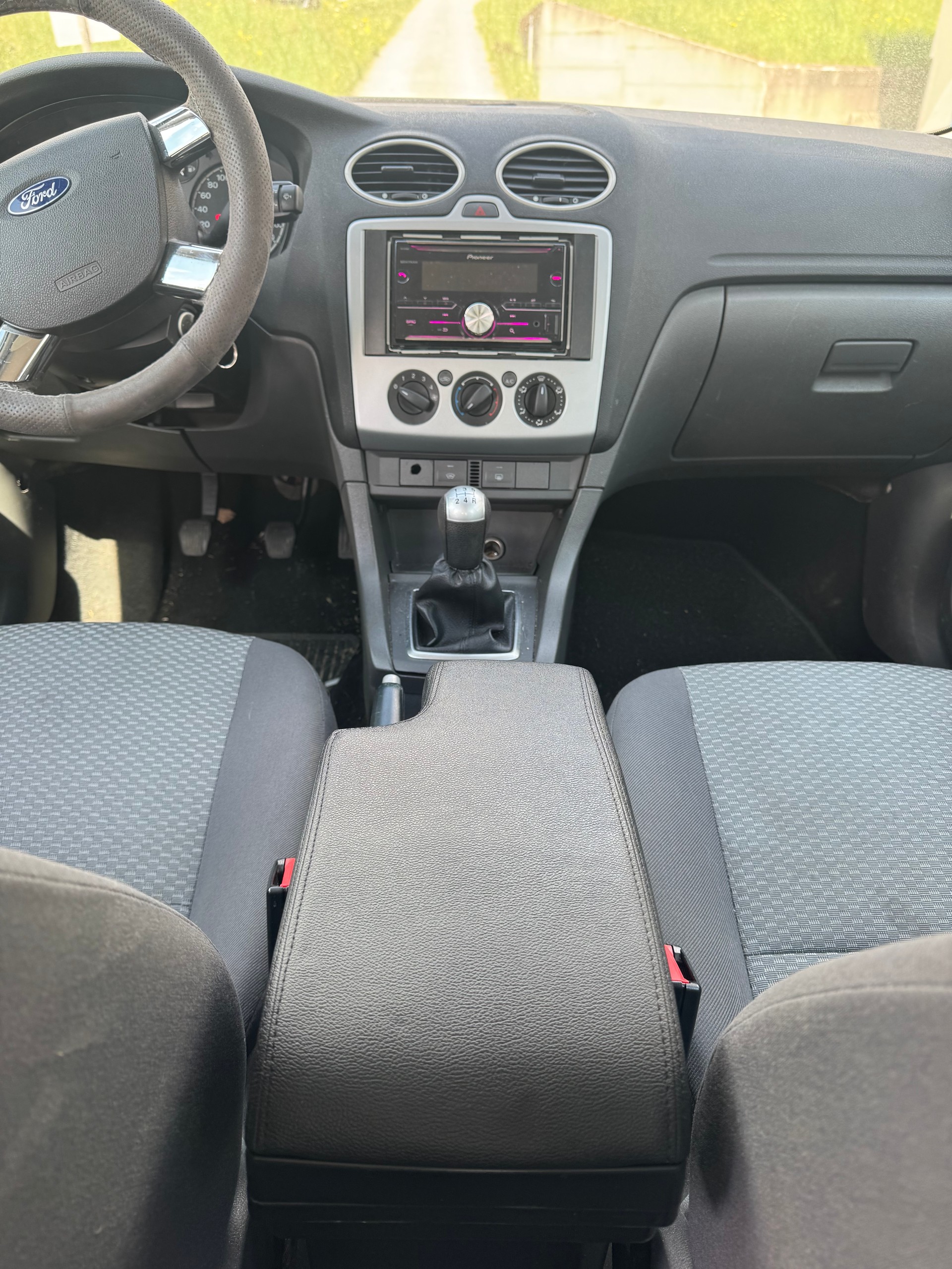 FORD Focus 1.6i VCT Carving-image-6
