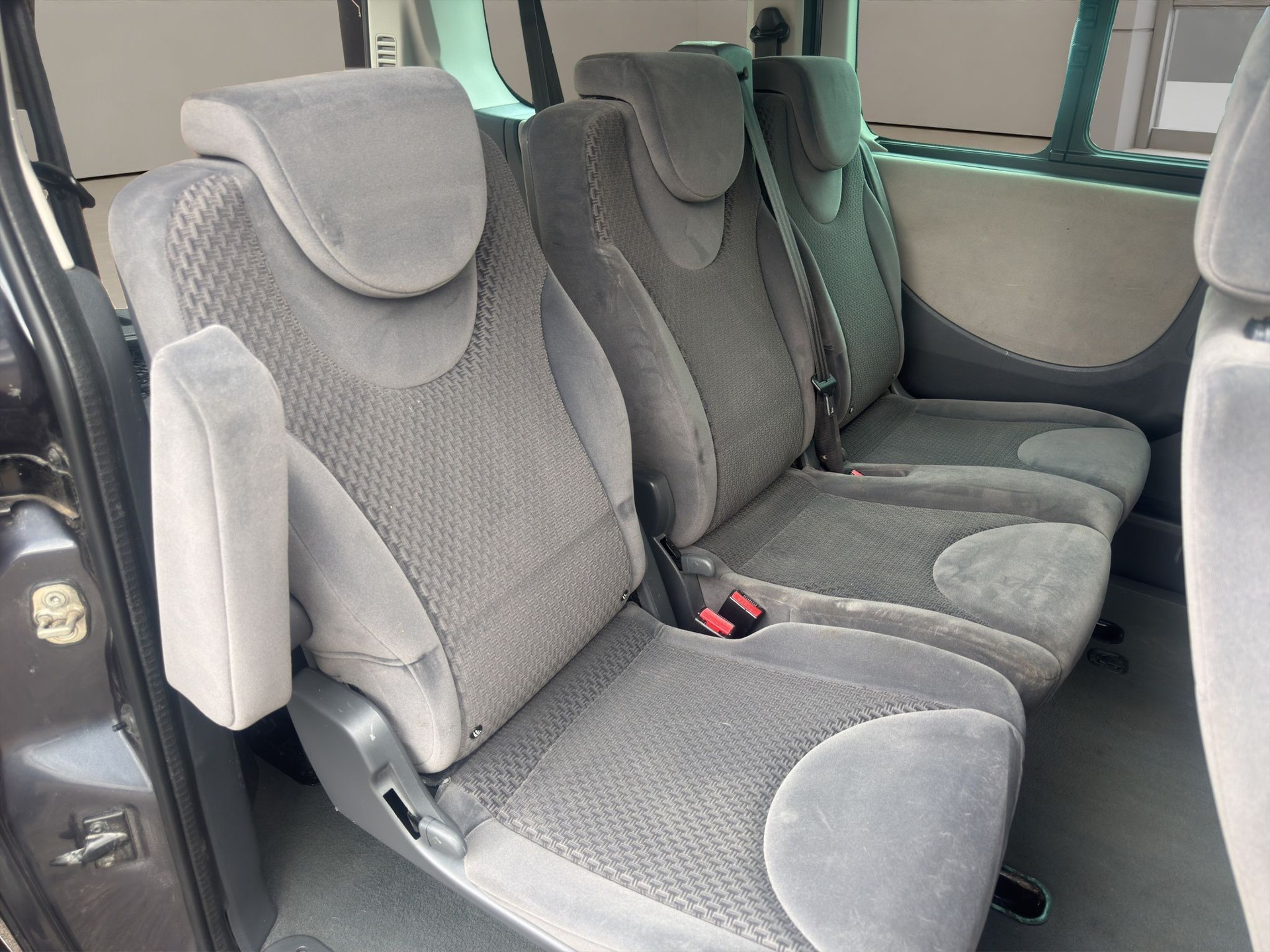 PEUGEOT Expert Tepee 2.0 HDi Confort L1-image-11