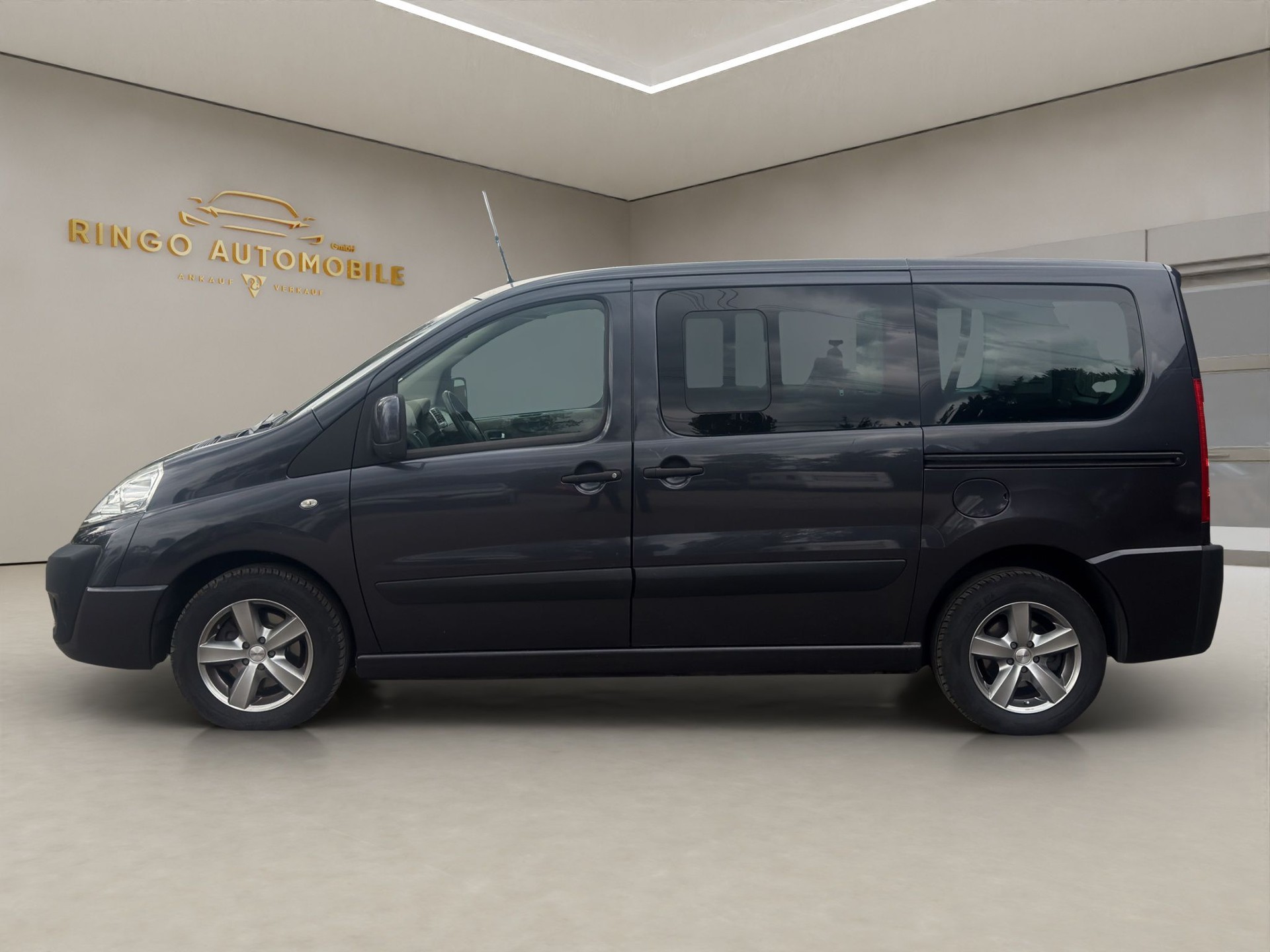 PEUGEOT Expert Tepee 2.0 HDi Confort L1-showroom-element-3