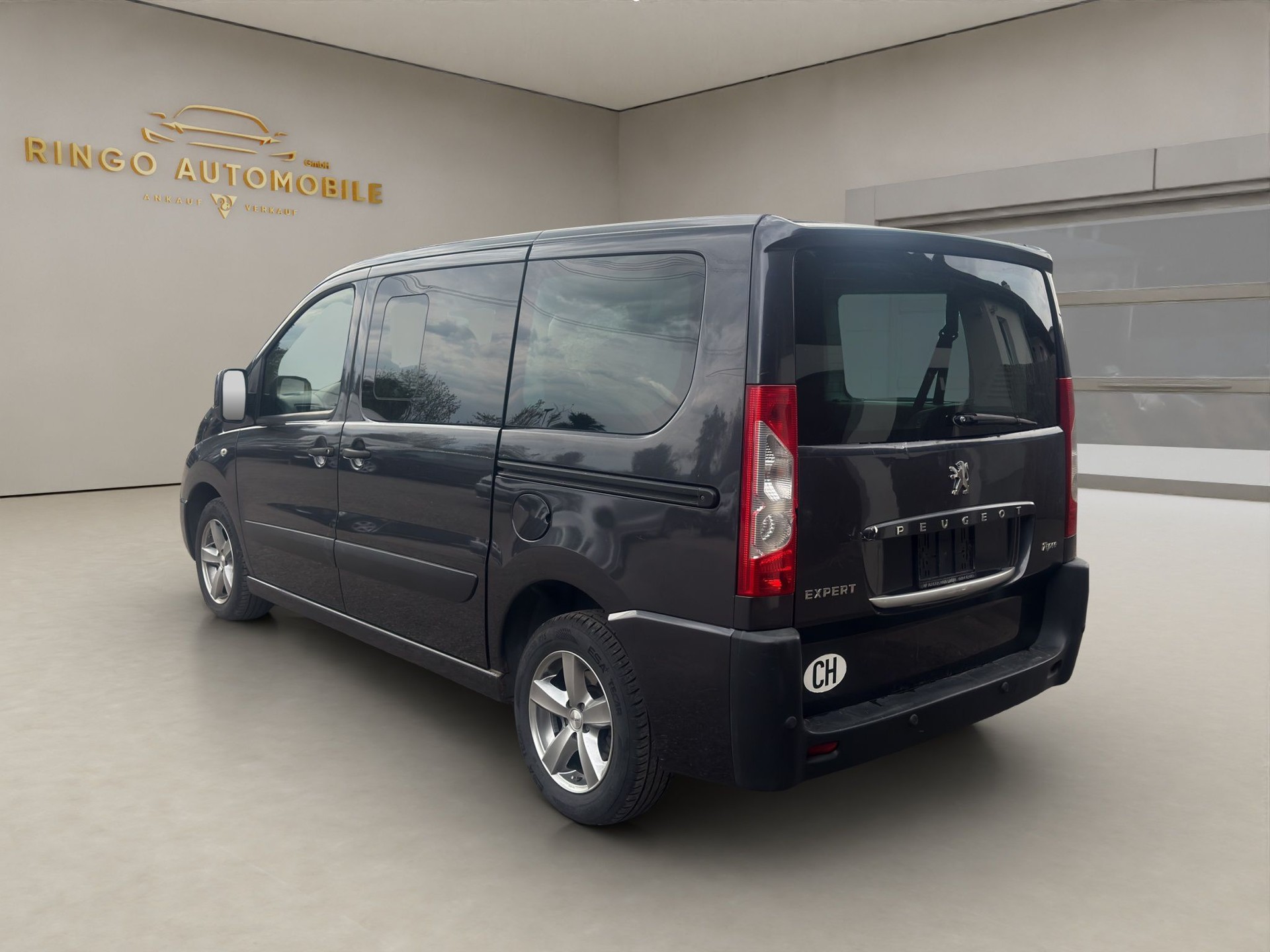 PEUGEOT Expert Tepee 2.0 HDi Confort L1-image-4