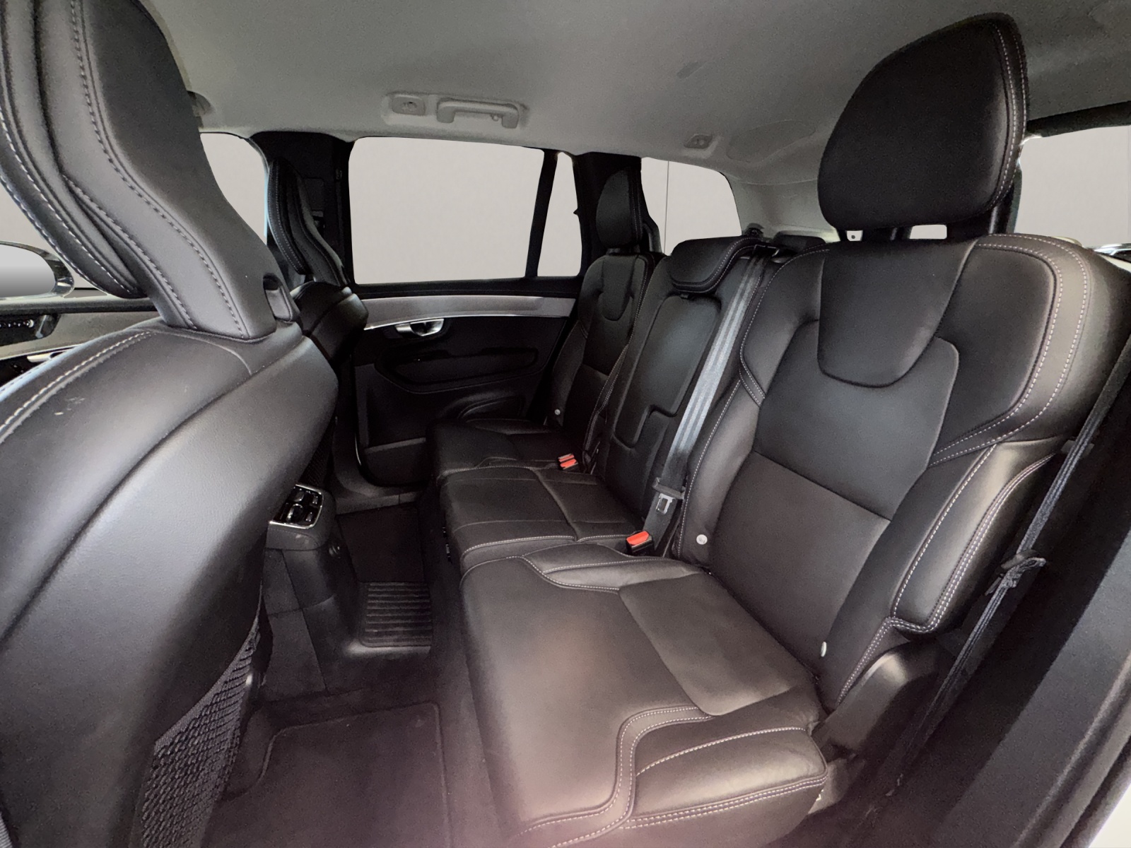 VOLVO XC90 2.0 T8 TE Plus Dark eAWD-image-9