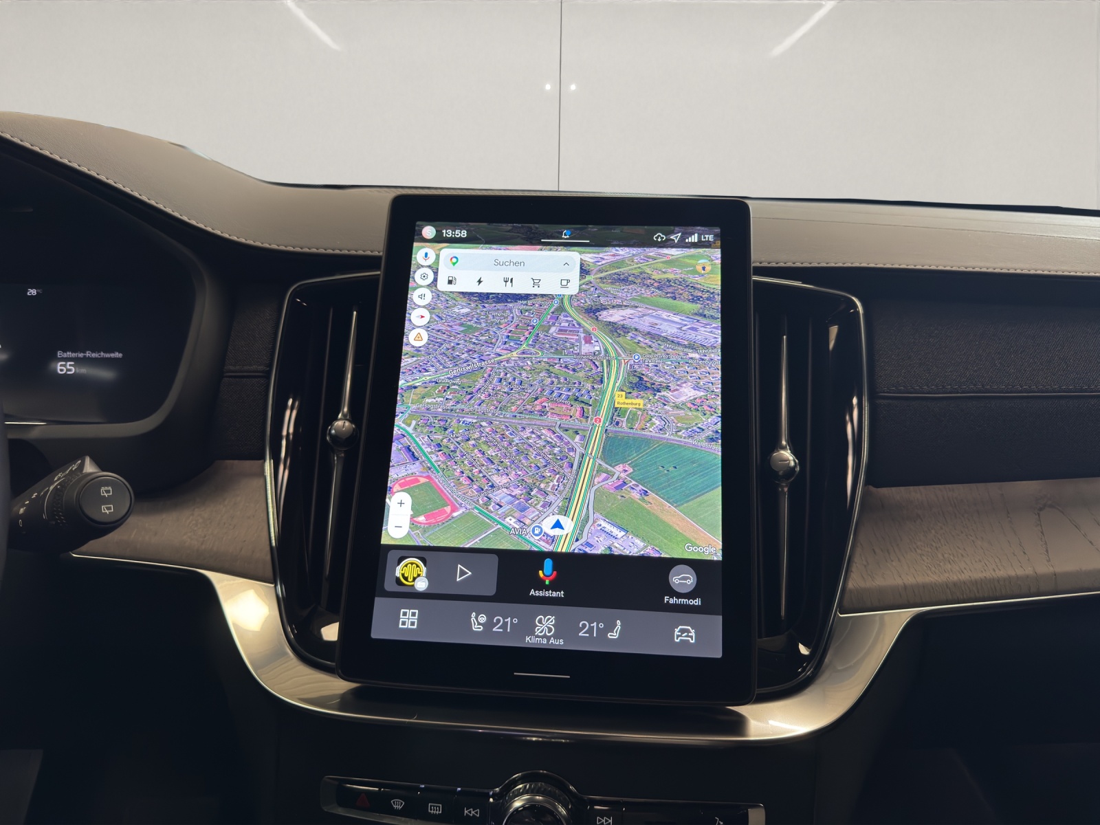 VOLVO XC90 2.0 T8 TE Plus Dark eAWD-image-13