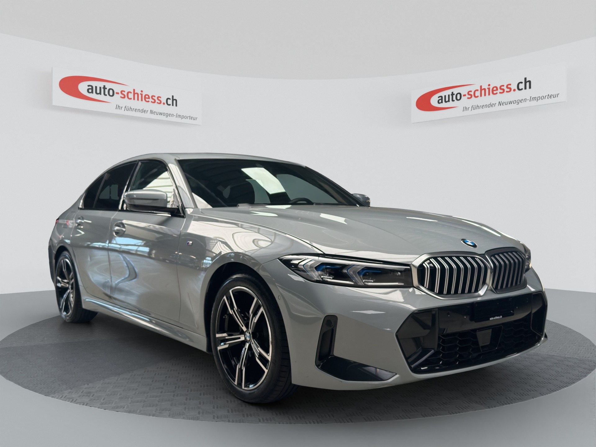 BMW 320d xDrive M Sport Steptronic-image-0