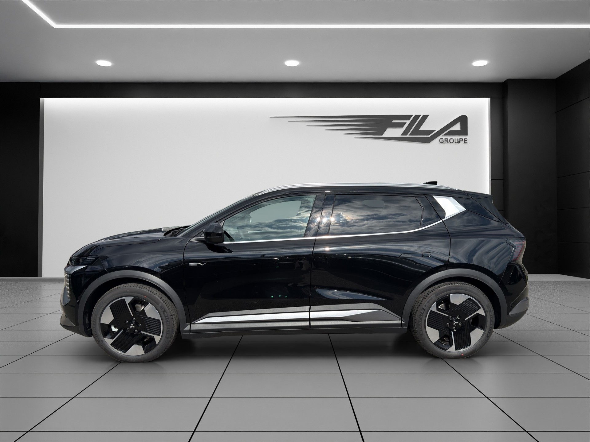 MITSUBISHI ECLIPSE CROSS Intense-showroom-element-3