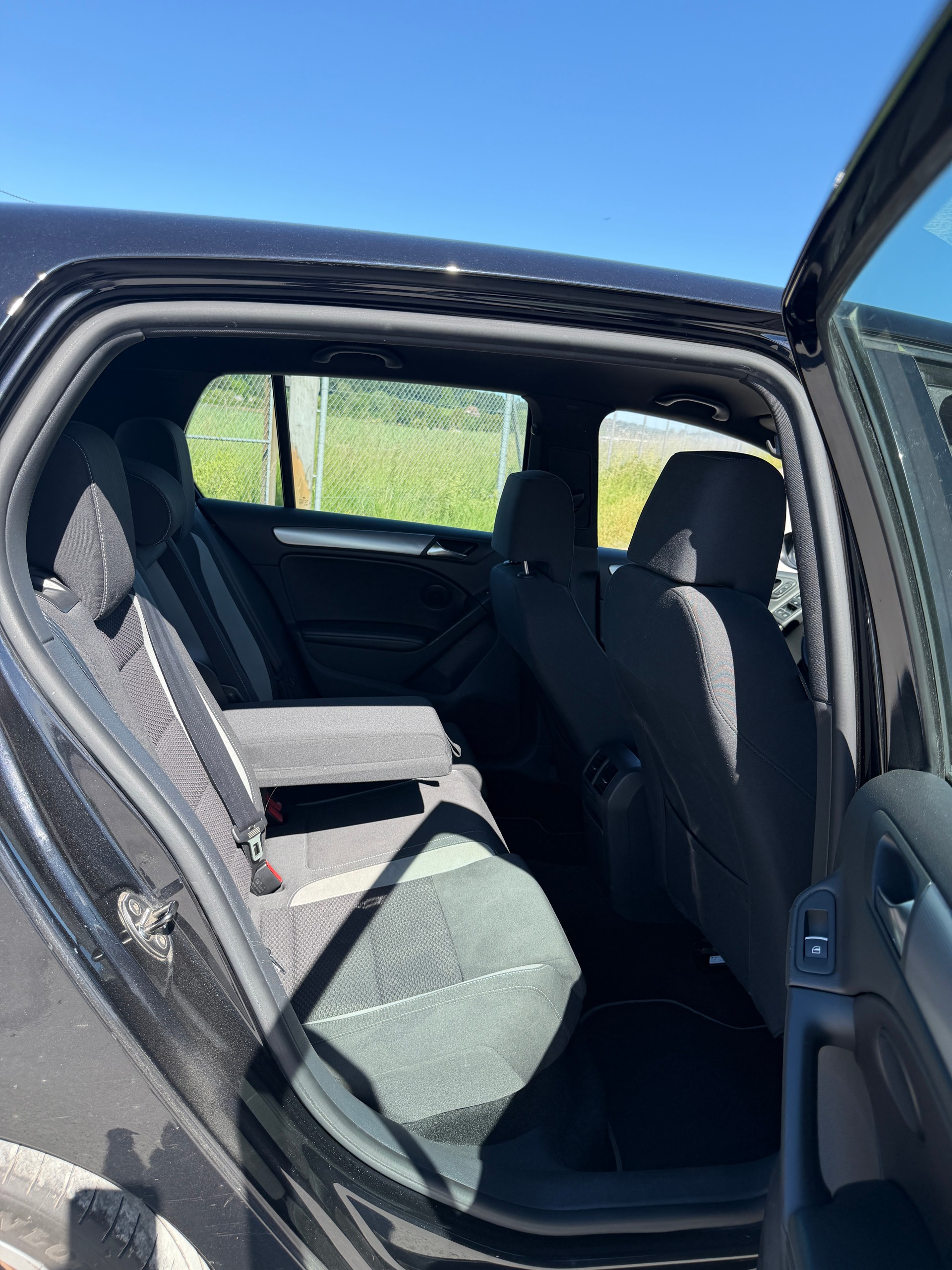 VW Golf 2.0 TSI R 4Motion-image-14