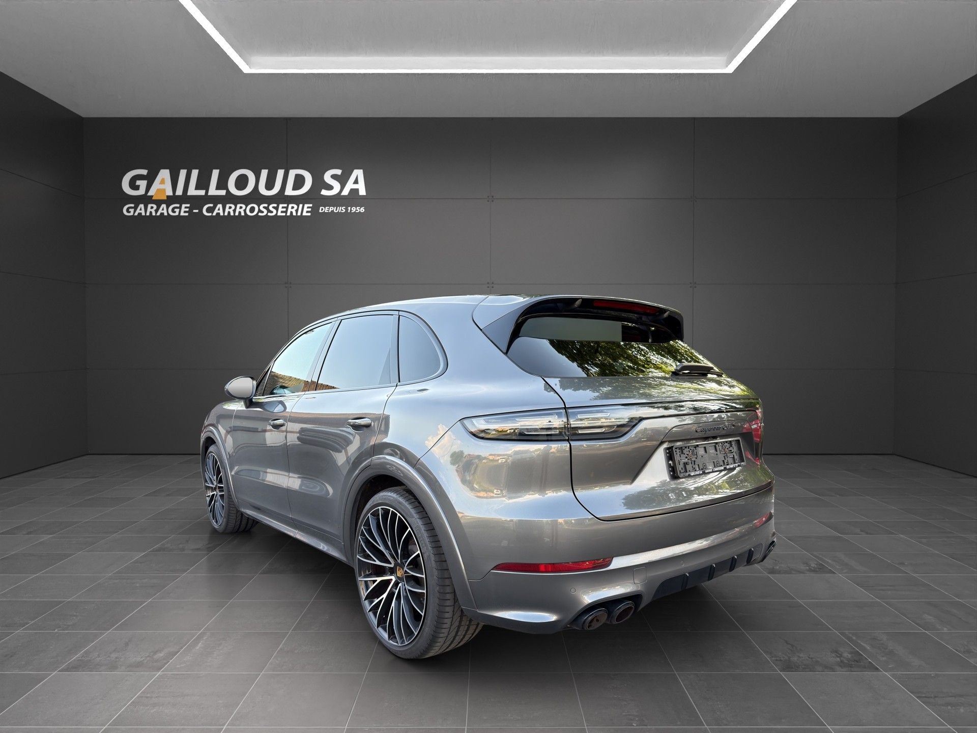 PORSCHE Cayenne GTS-showroom-element-2