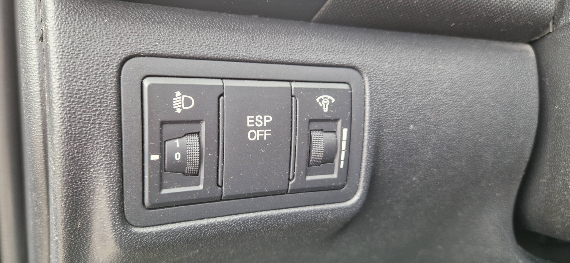 HYUNDAI i30 1.6 CRDi Style-image-9