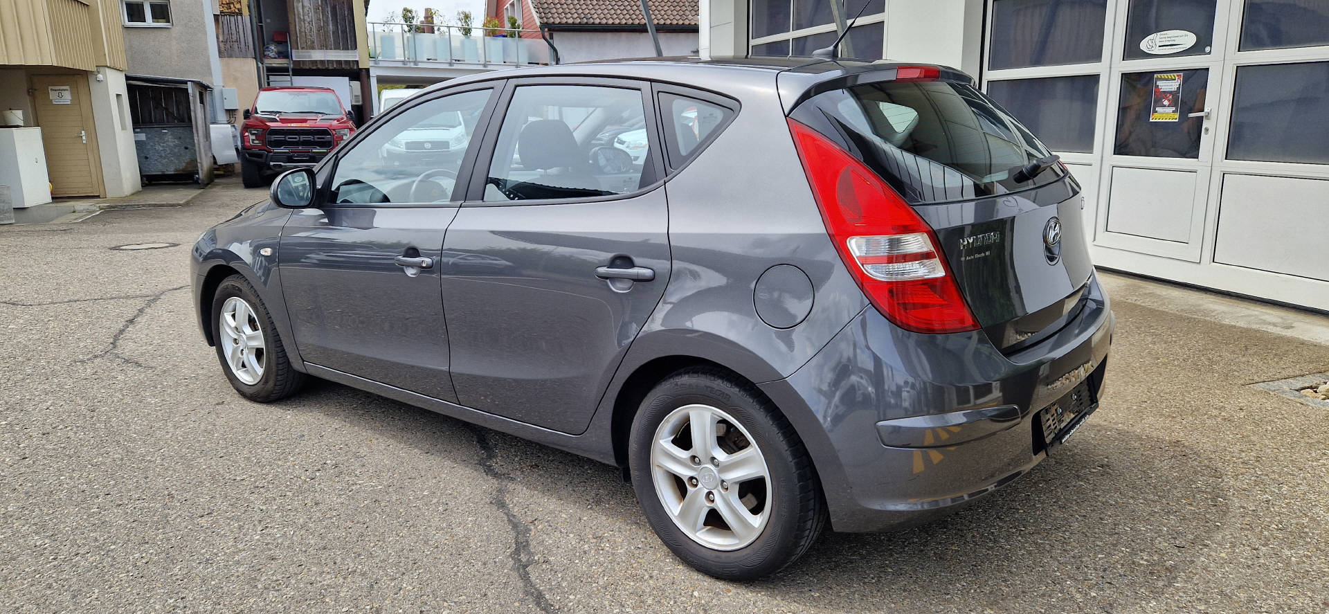 HYUNDAI i30 1.6 CRDi Style-image-12