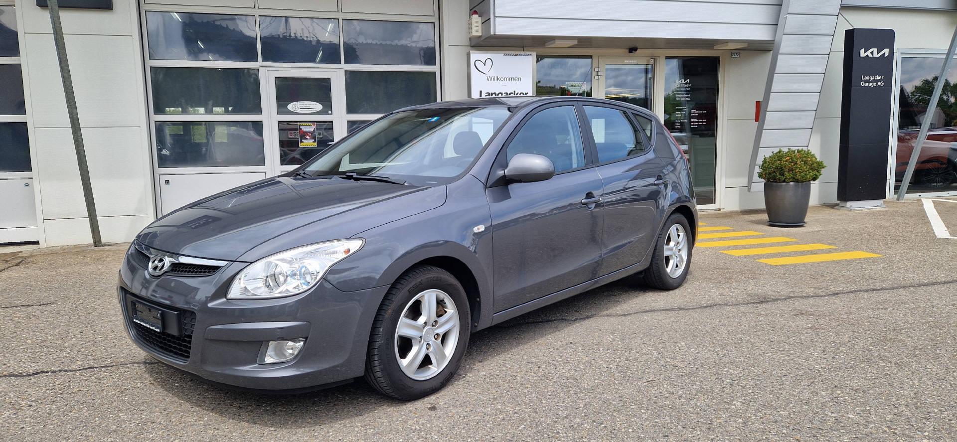 HYUNDAI i30 1.6 CRDi Style-image-1