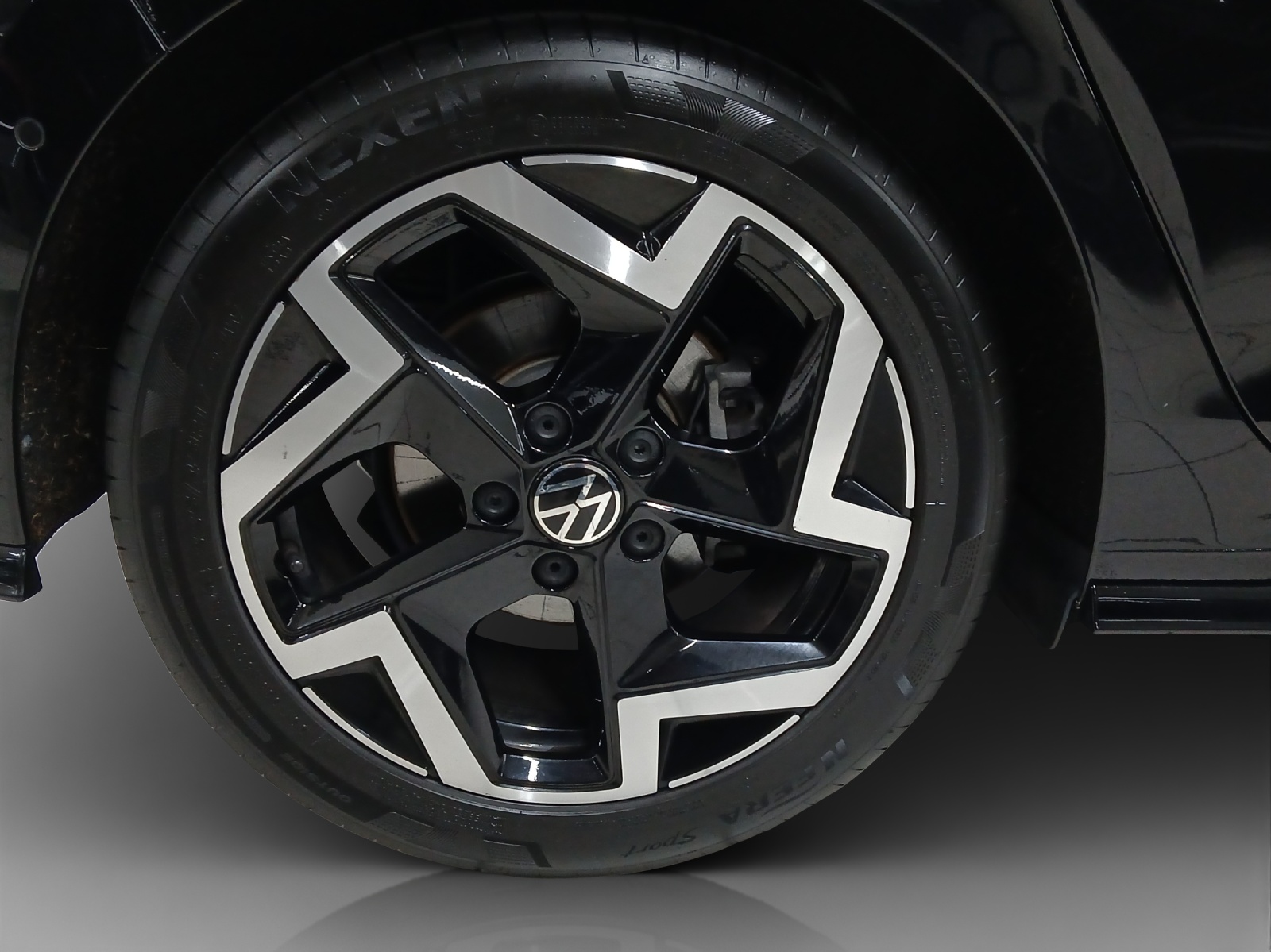 VW Golf 1.5 e TSI mHEV R-Line DSG-image-14