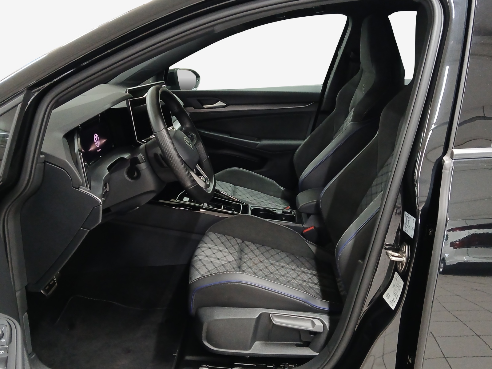 VW Golf 1.5 e TSI mHEV R-Line DSG-image-7
