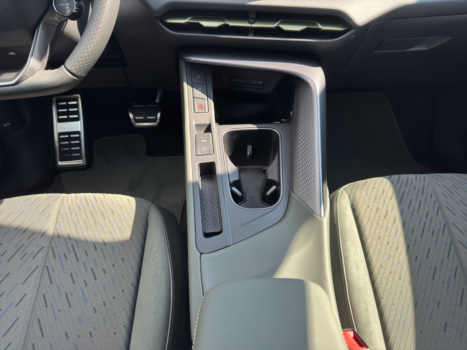 CUPRA Terramar PE2.0TSI 265PS 2000ccm 265PS/195kW 4 Zylinder TSI Benzin-image-6