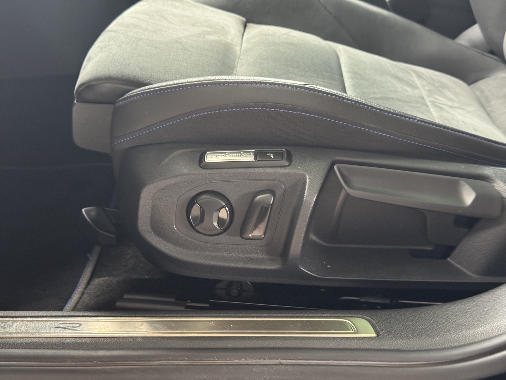 VW Arteon SB 2.0 TSI R 4Motion DSG-image-9