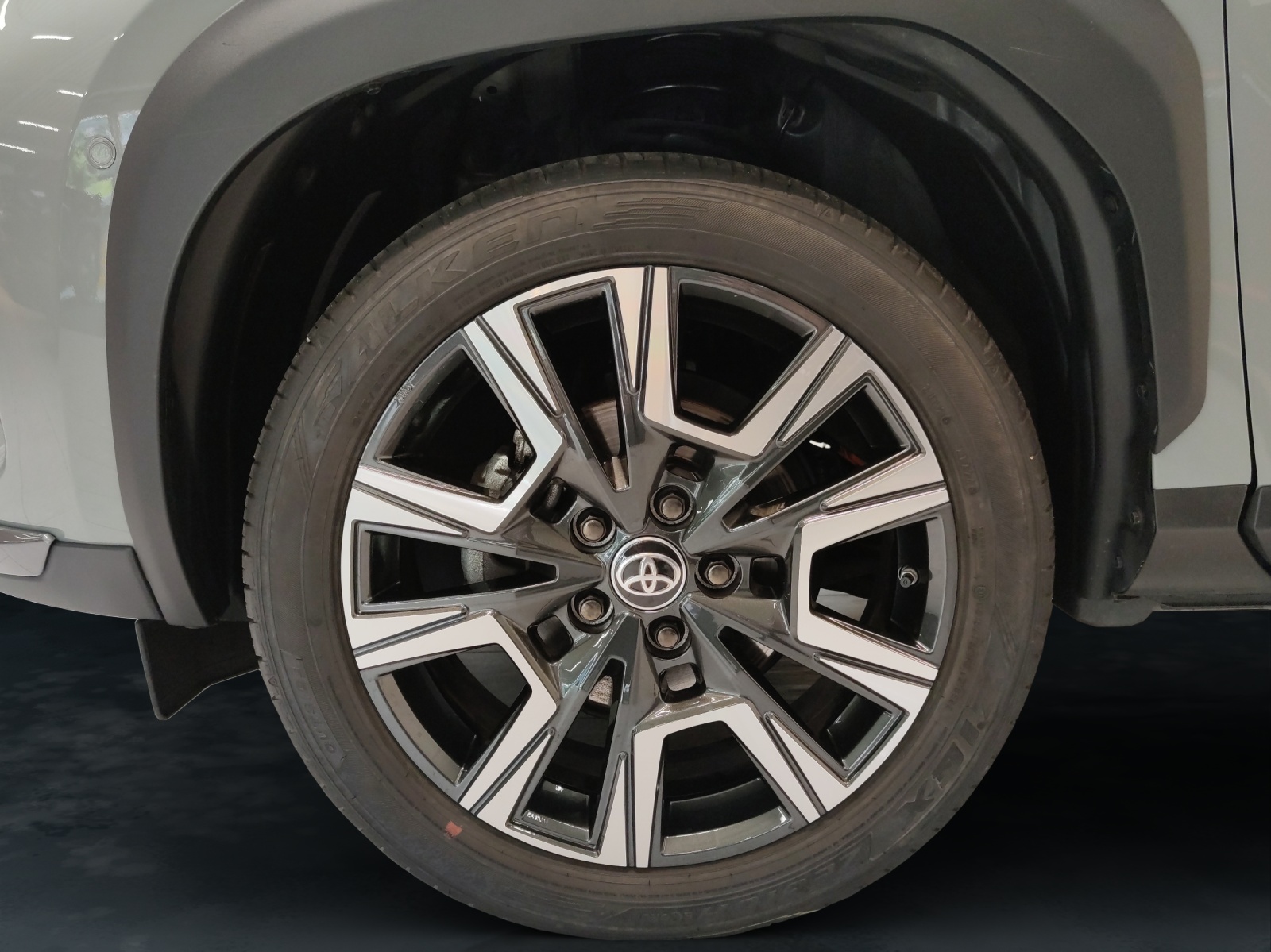 TOYOTA Yaris Cross 1.5 VVT-i HSD Premiere Edition AWD-i-image-18