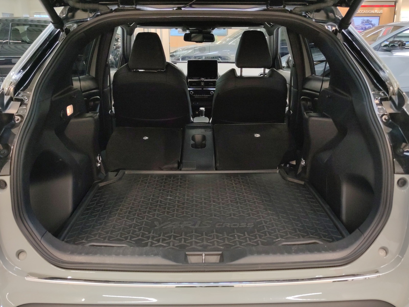 TOYOTA Yaris Cross 1.5 VVT-i HSD Premiere Edition AWD-i-image-8