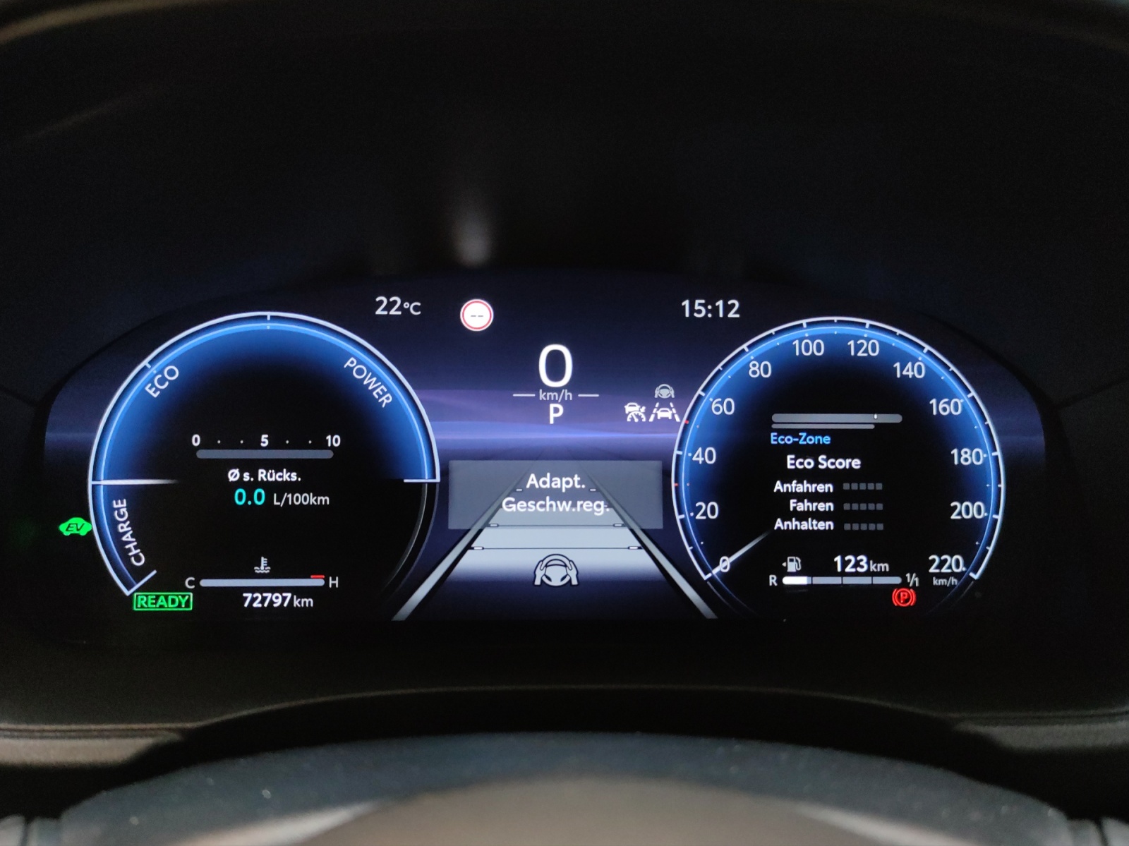 TOYOTA Yaris Cross 1.5 VVT-i HSD Premiere Edition AWD-i-image-13