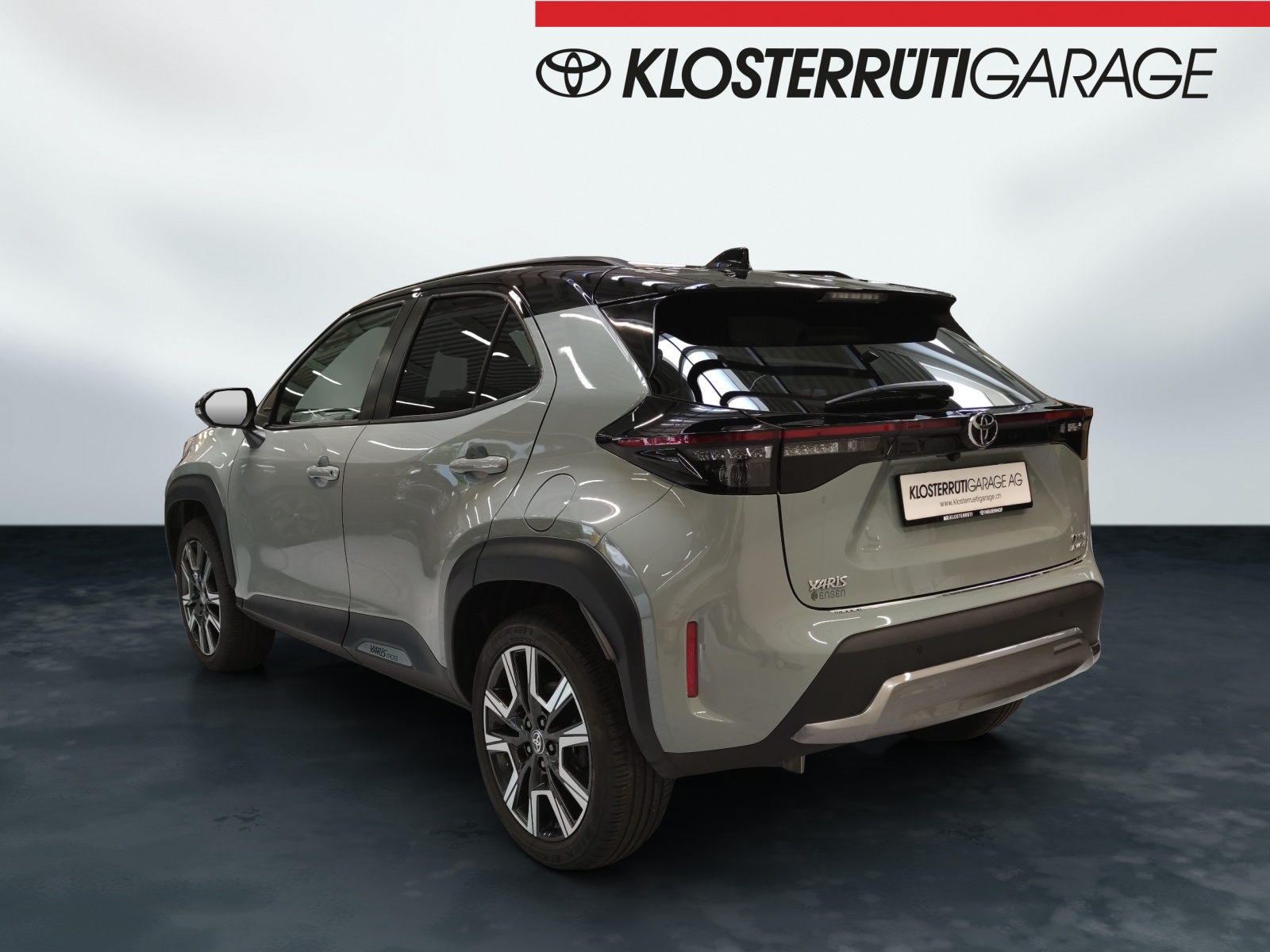 TOYOTA Yaris Cross 1.5 VVT-i HSD Premiere Edition AWD-i-image-3