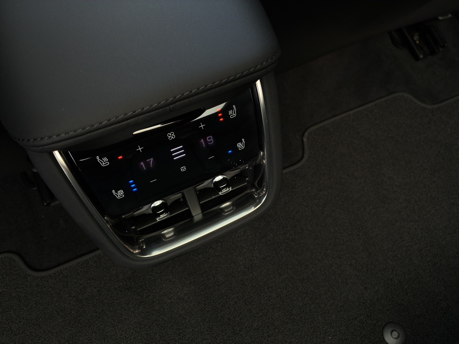 VOLVO ES90 Ultra-image-21