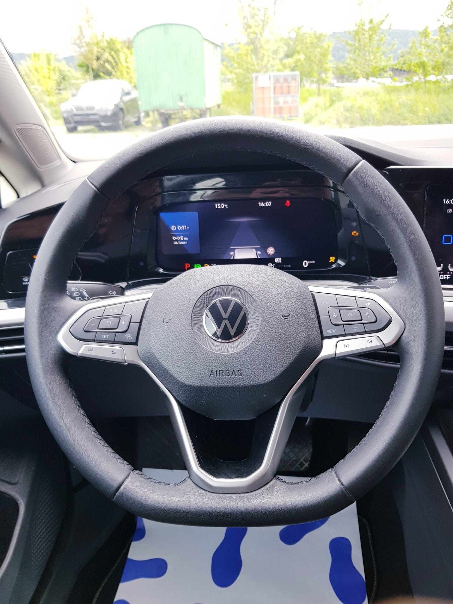 VW Golf 1.0 eTSI mHEV ACTLife DSG-image-9