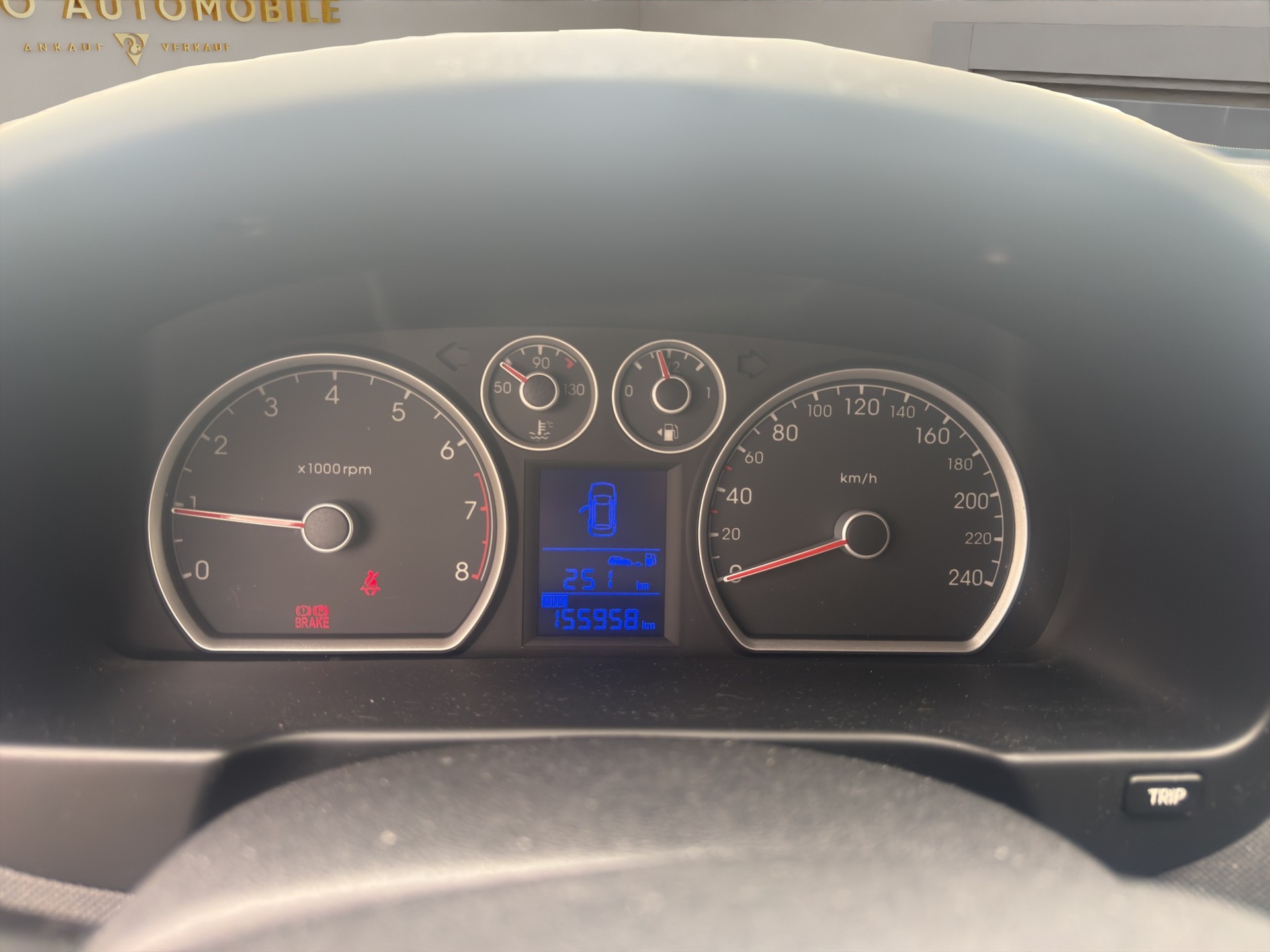 HYUNDAI i30 2.0 Premium-image-9