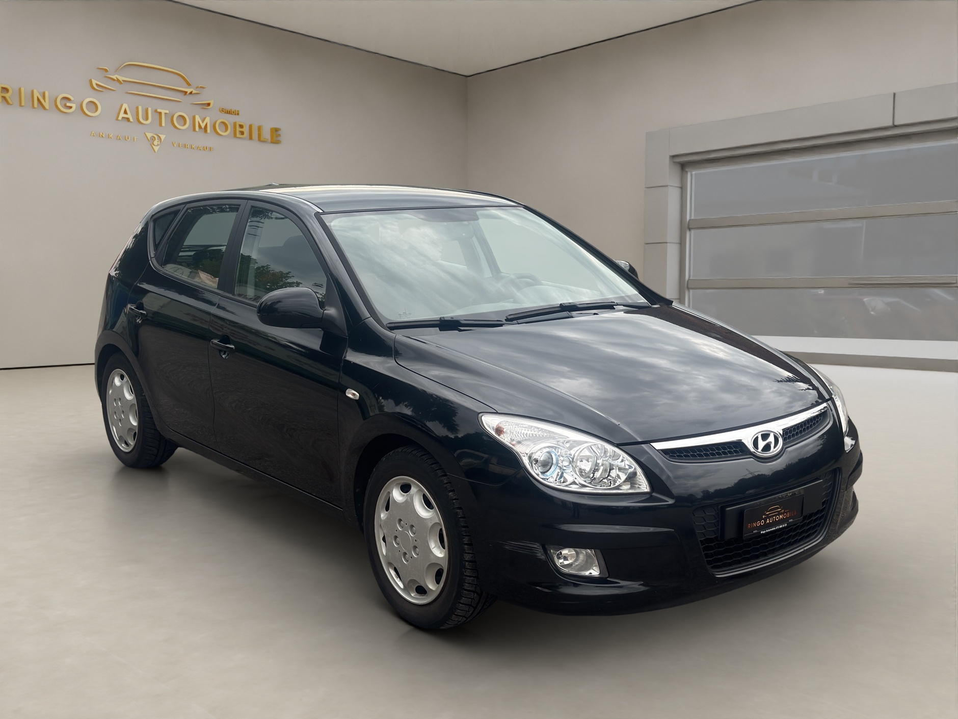 HYUNDAI i30 2.0 Premium-image-0
