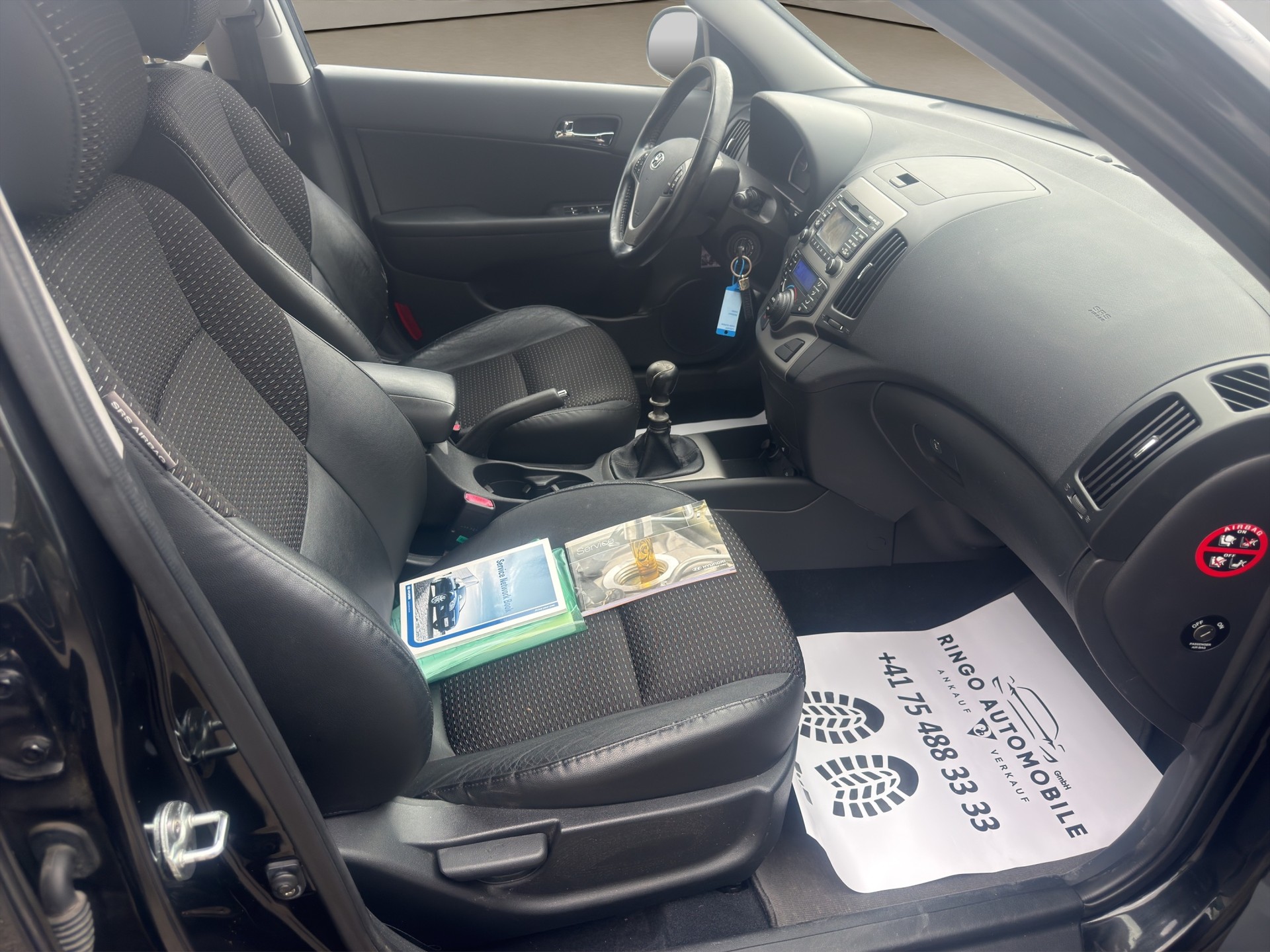 HYUNDAI i30 2.0 Premium-image-12