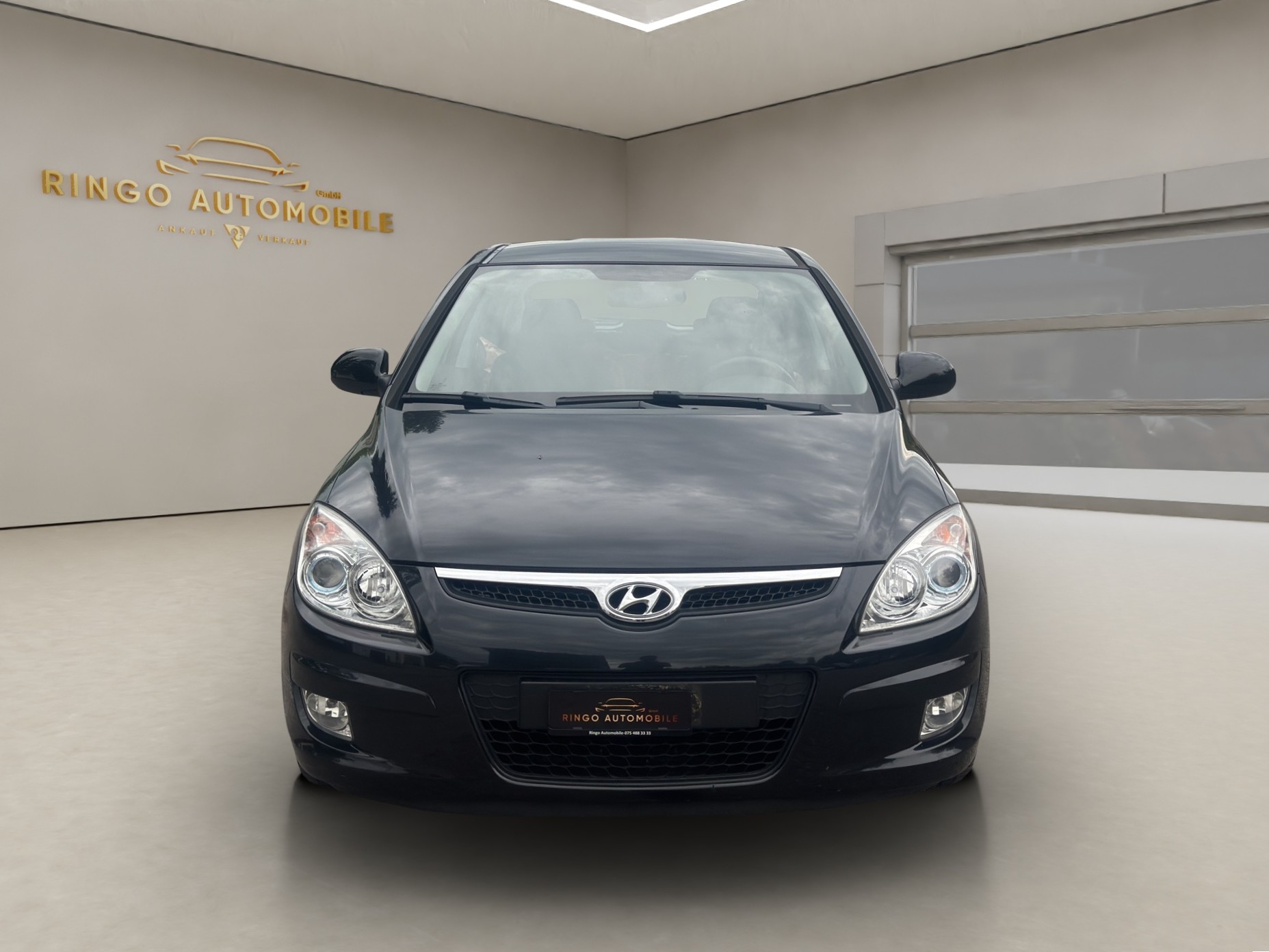 HYUNDAI i30 2.0 Premium-image-1