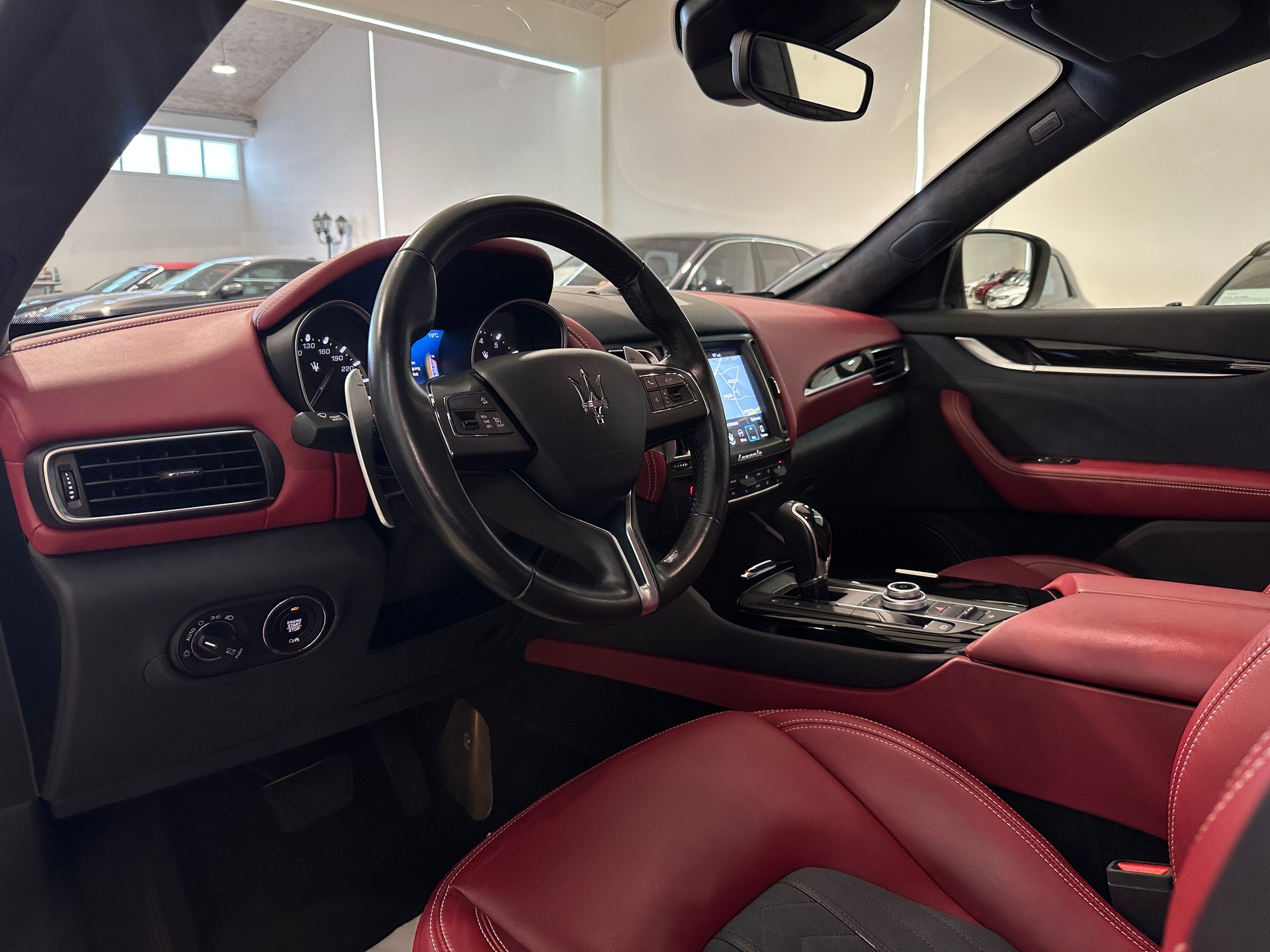 MASERATI Levante 3.0 V6 GranLusso Automatica-image-1