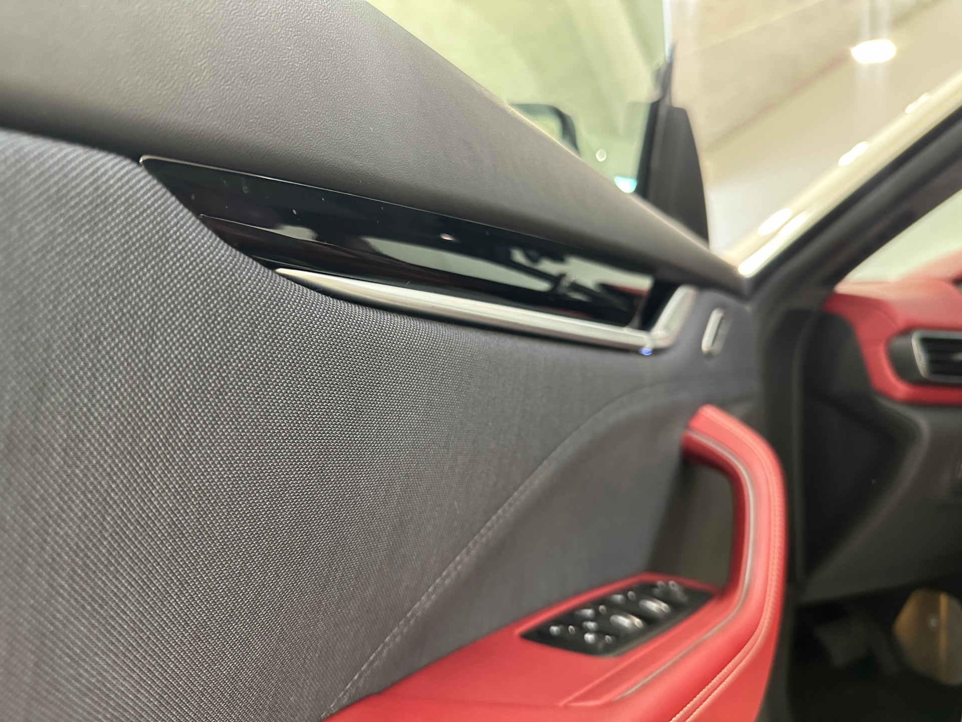 MASERATI Levante 3.0 V6 GranLusso Automatica-image-30