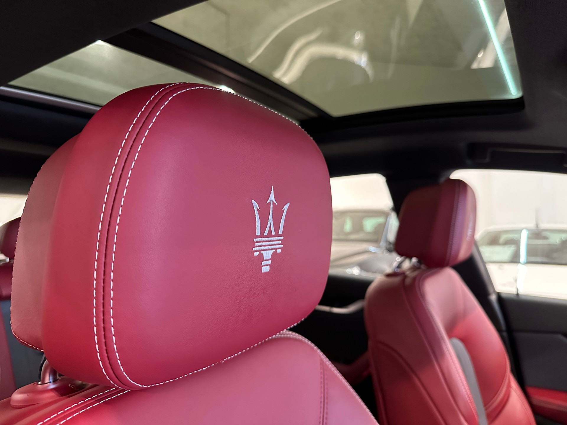 MASERATI Levante 3.0 V6 GranLusso Automatica-image-16