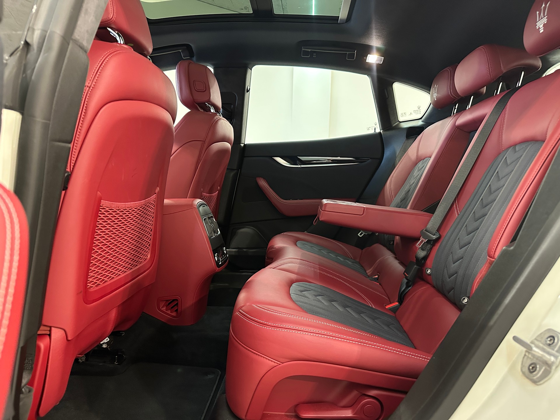 MASERATI Levante 3.0 V6 GranLusso Automatica-image-17