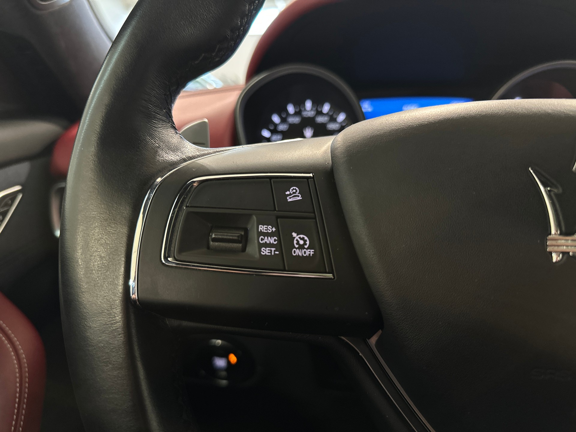 MASERATI Levante 3.0 V6 GranLusso Automatica-image-27