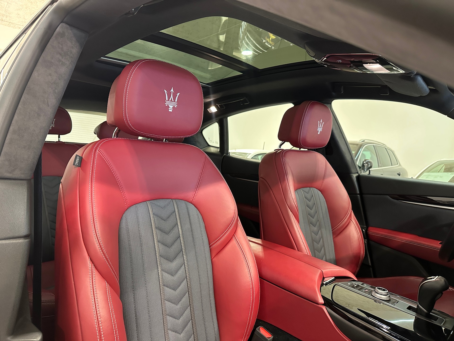 MASERATI Levante 3.0 V6 GranLusso Automatica-image-15