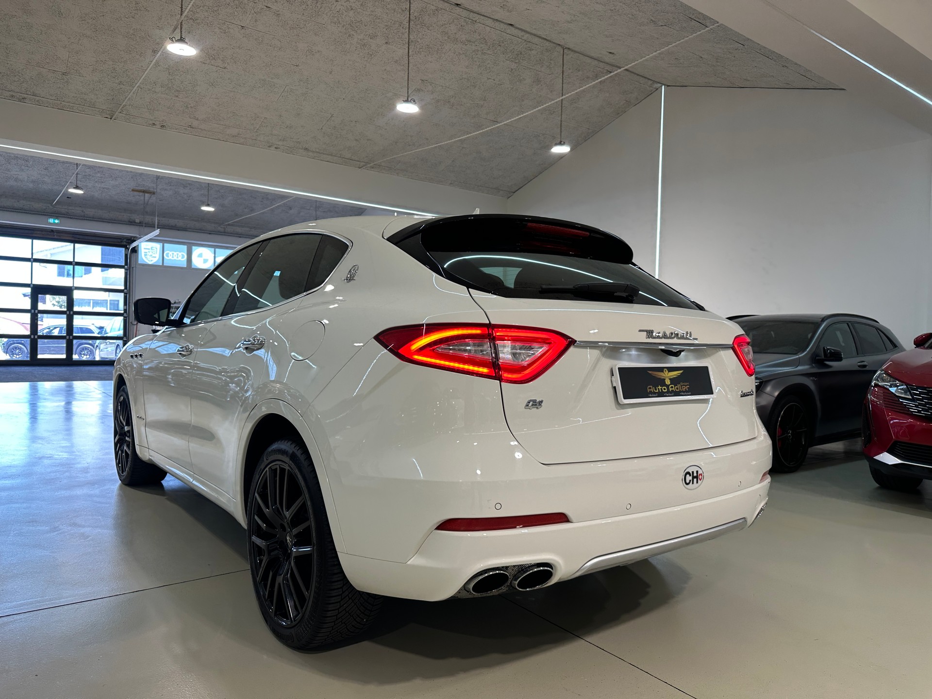 MASERATI Levante 3.0 V6 GranLusso Automatica-image-8