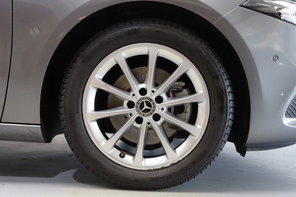 MERCEDES-BENZ A 200 Progressive-image-12