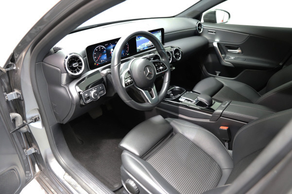 MERCEDES-BENZ A 200 Progressive-image-7