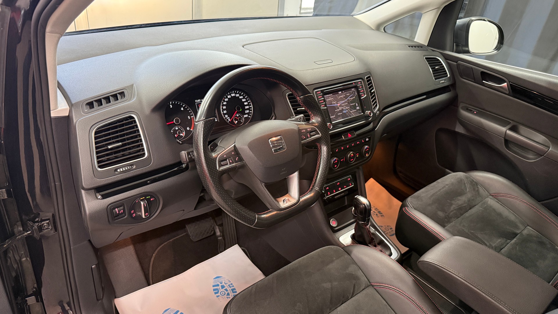 SEAT Alhambra 2.0 TDI FR Line 4Drive, CH FZ, mit Hammer Ausstattung, 8 fach berädert, AHK 2400kg., LederAlk. 1 Jahr Garantie M&G-image-10