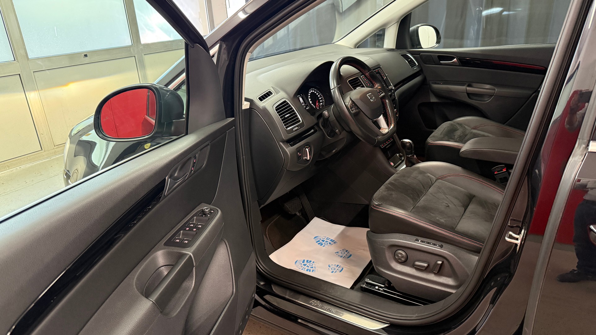 SEAT Alhambra 2.0 TDI FR Line 4Drive, CH FZ, mit Hammer Ausstattung, 8 fach berädert, AHK 2400kg., LederAlk. 1 Jahr Garantie M&G-image-7