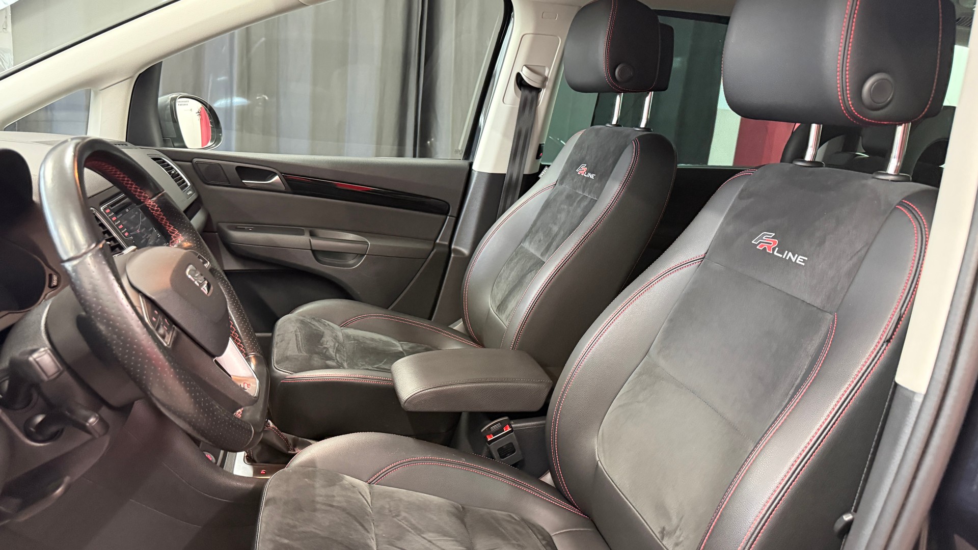 SEAT Alhambra 2.0 TDI FR Line 4Drive, CH FZ, mit Hammer Ausstattung, 8 fach berädert, AHK 2400kg., LederAlk. 1 Jahr Garantie M&G-image-9