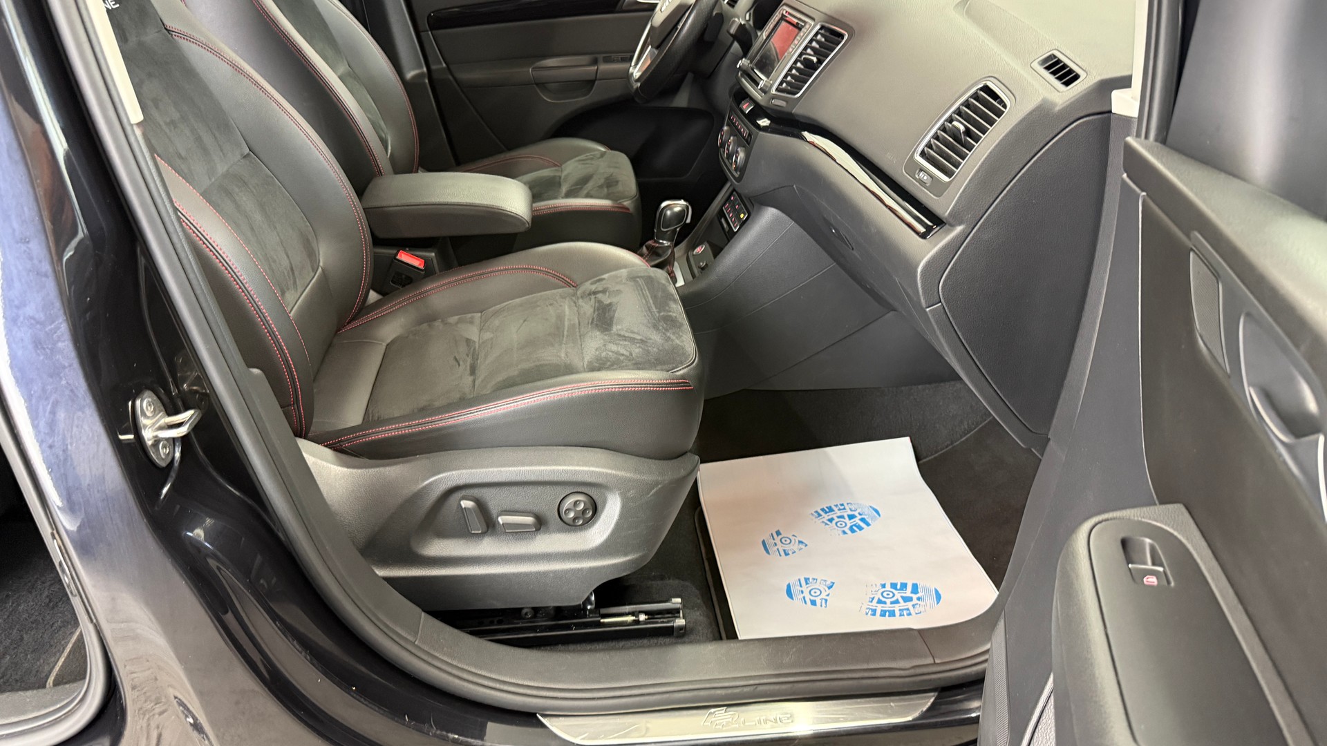SEAT Alhambra 2.0 TDI FR Line 4Drive, CH FZ, mit Hammer Ausstattung, 8 fach berädert, AHK 2400kg., LederAlk. 1 Jahr Garantie M&G-image-17
