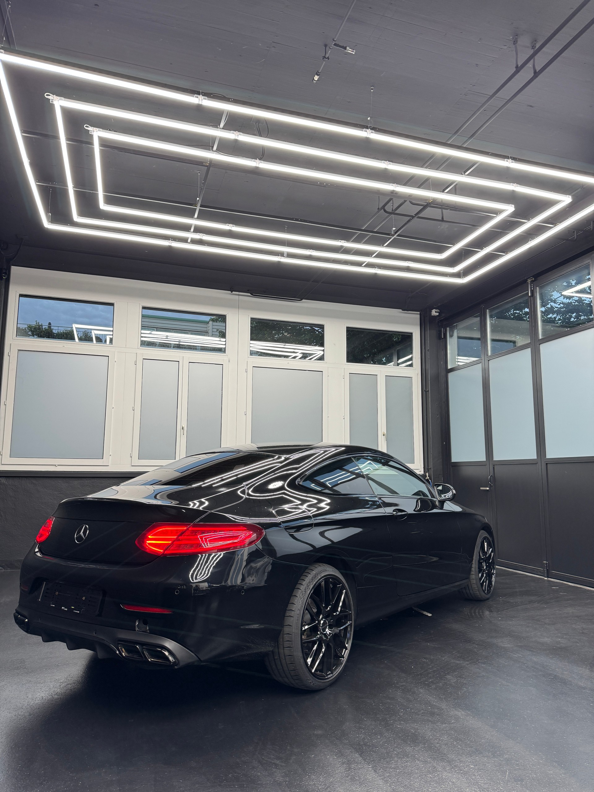 MERCEDES-BENZ C 250 d Coupé 9G-Tronic 4Matic-image-3