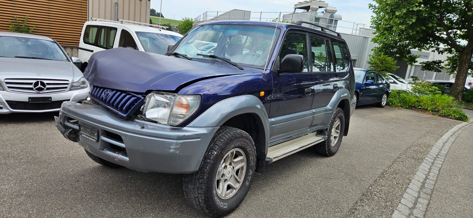 TOYOTA Land Cruiser 300 3.4 V6 Saloon-image-8