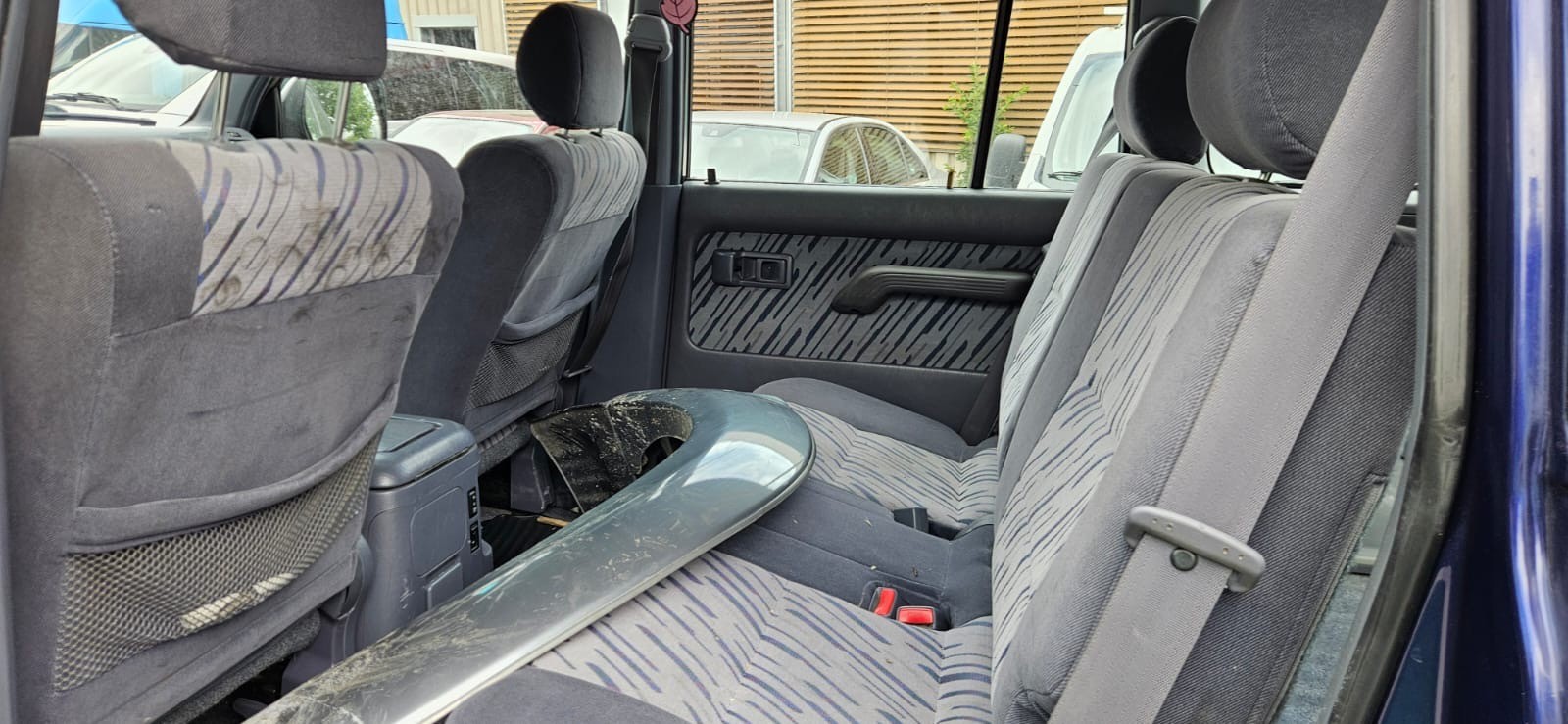 TOYOTA Land Cruiser 300 3.4 V6 Saloon-image-4