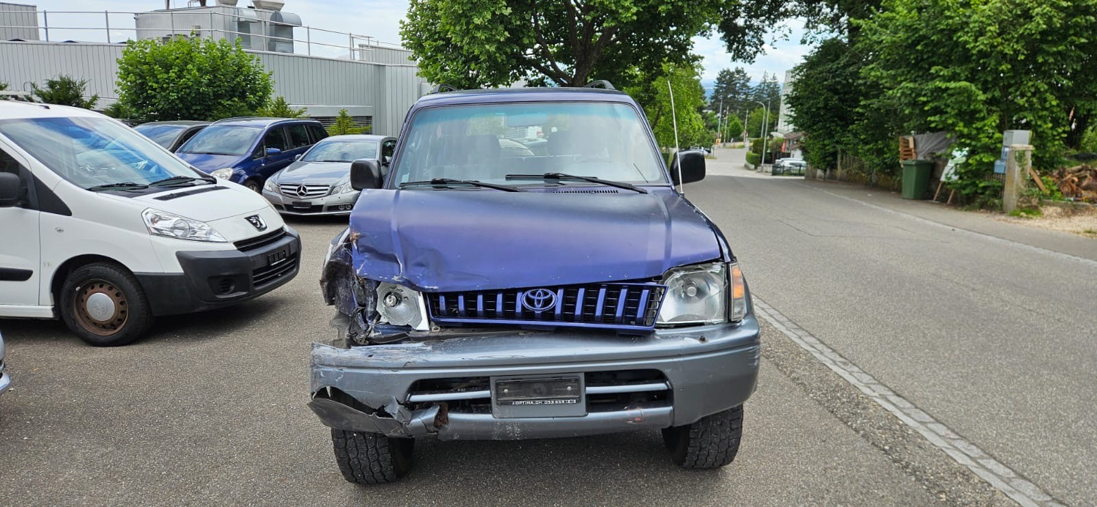 TOYOTA Land Cruiser 300 3.4 V6 Saloon-image-2