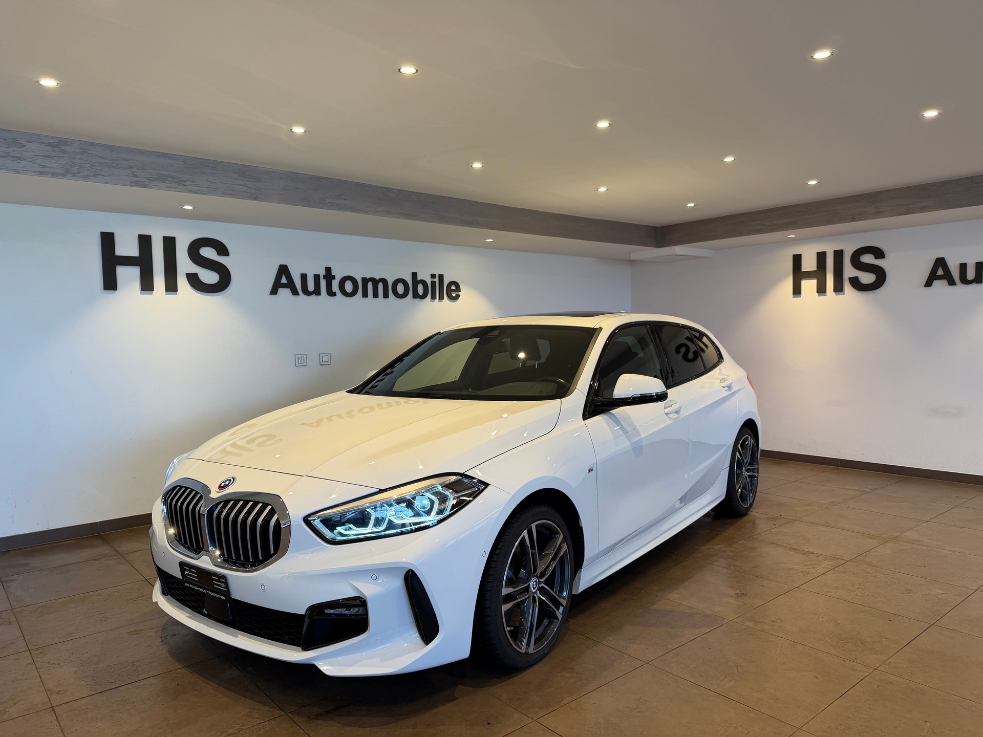 BMW 120d xDrive M Sport-image-0