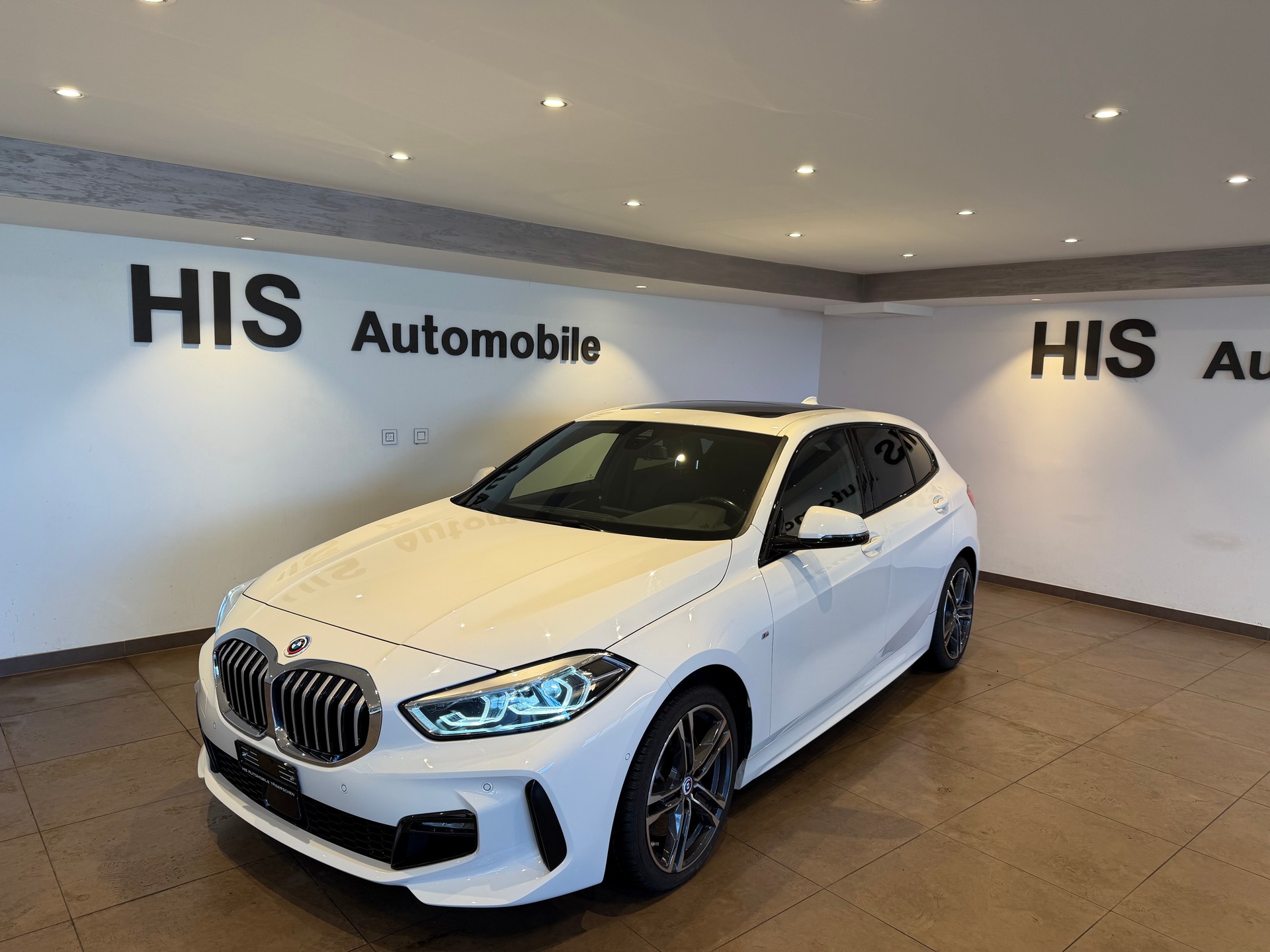 BMW 120d xDrive M Sport-image-1