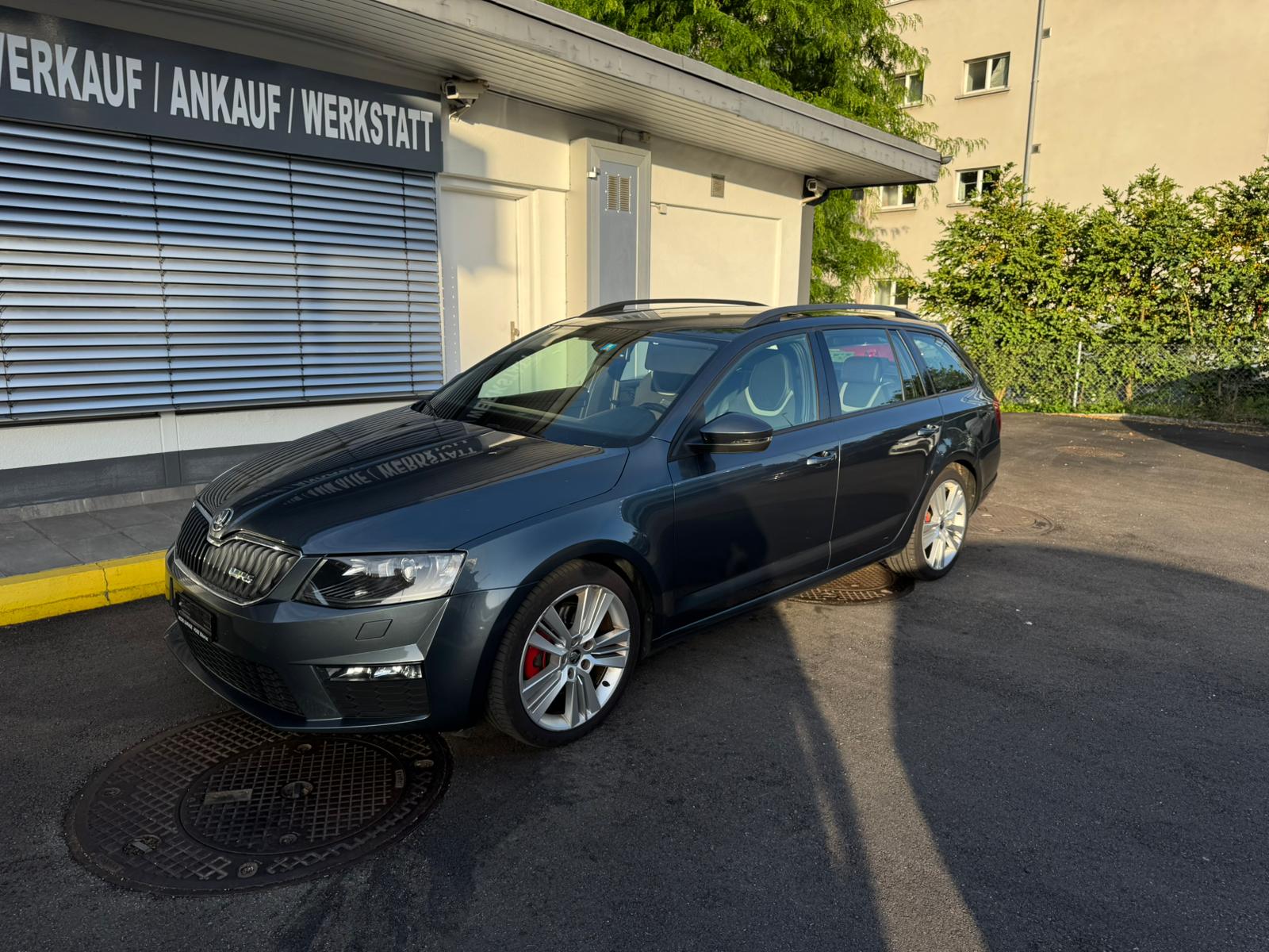 SKODA Octavia Combi 2.0 TDI RS-image-0