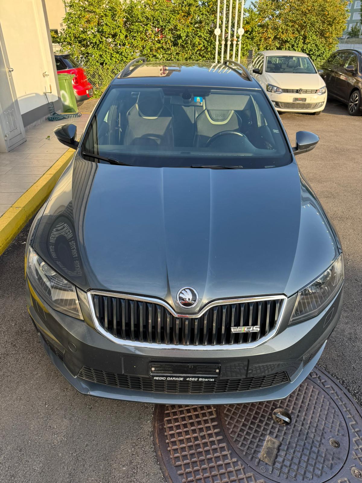 SKODA Octavia Combi 2.0 TDI RS-image-8